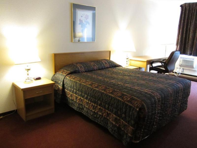 Howard Johnson By Wyndham Fort St. John Exteriör bild